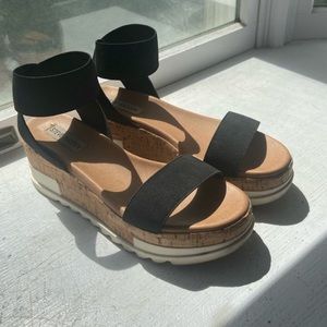 Steve Madden sandals